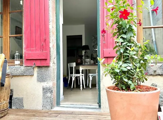 C La Reserve - St Rose Bleu Apartment *